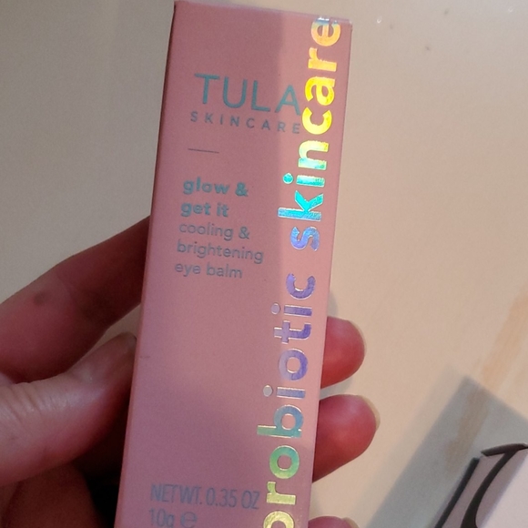 Fab Fit Fun winter 2020 bundle! - Picture 2 of 4